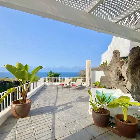 Casa Fontana, Amazing Sea View And Wide Terrace With Pool Holiday home